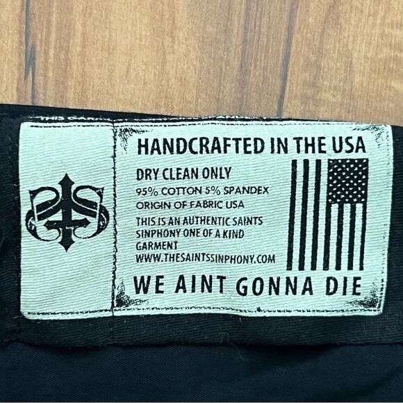 🔥THE SAINTS SINPHONY🔥 short sleeve tee 🔥 NWT 🔥 Y2K 🔥 Size small - Picture 4 of 6